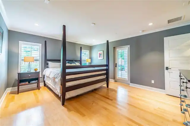 Listing Photo 17
