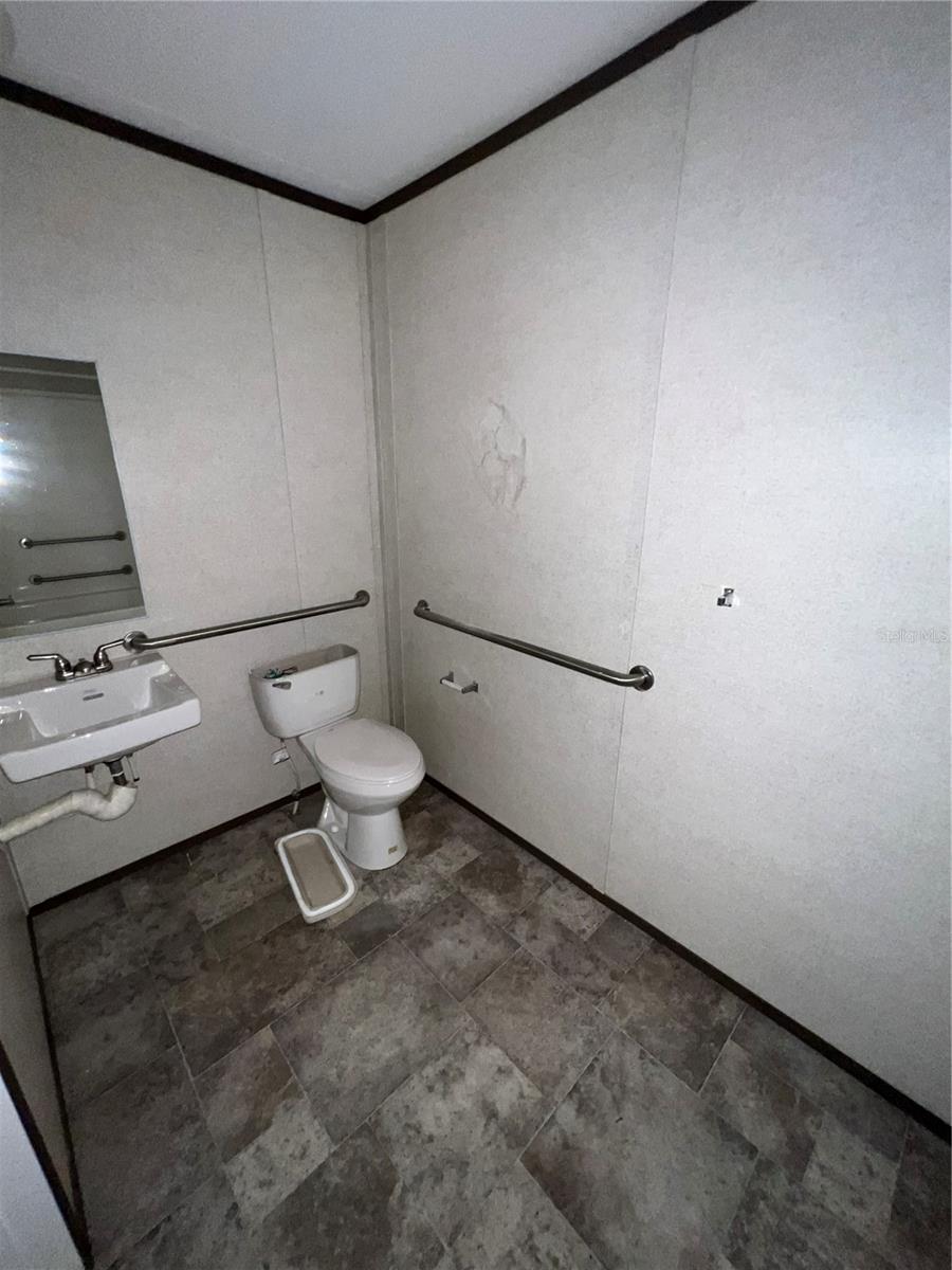 Listing Photo 7
