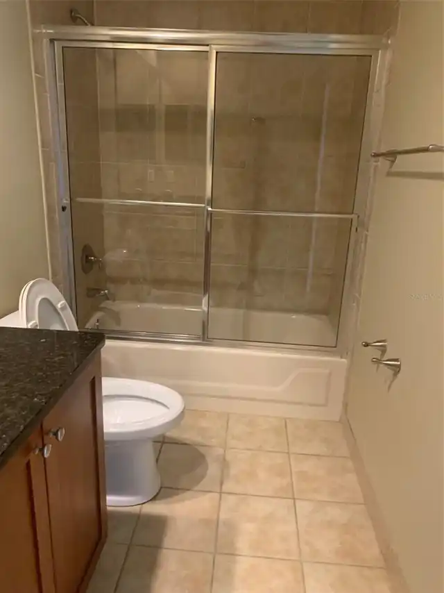 Listing Photo 11