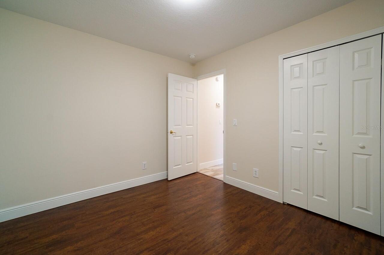 Listing Photo 14
