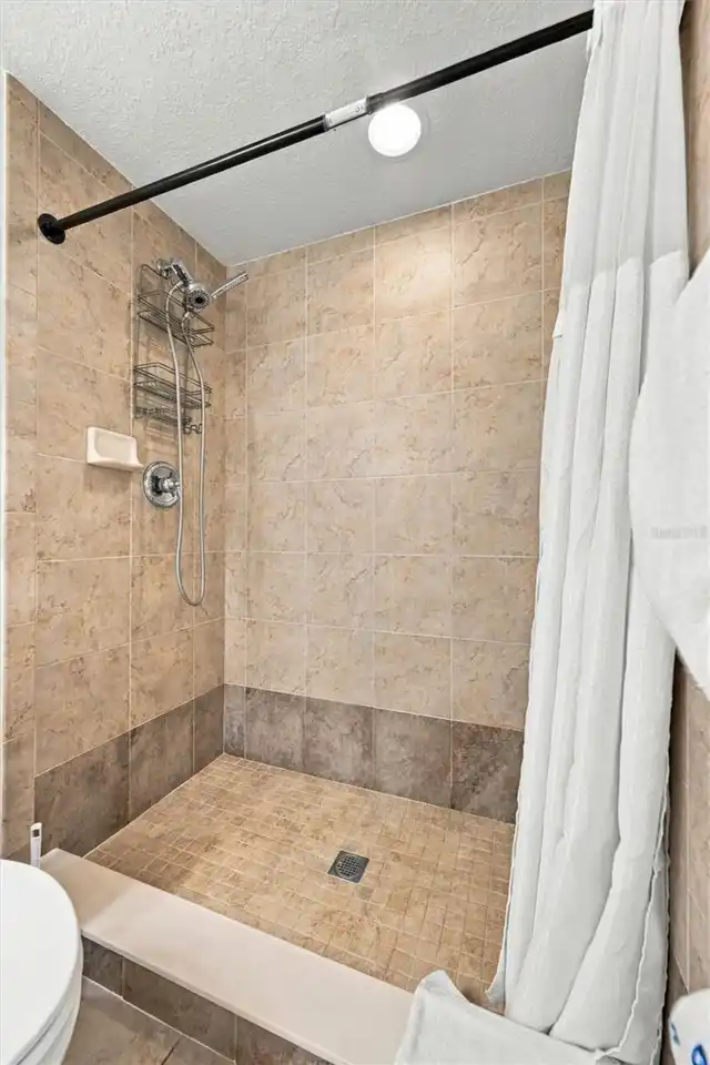 Listing Photo 38