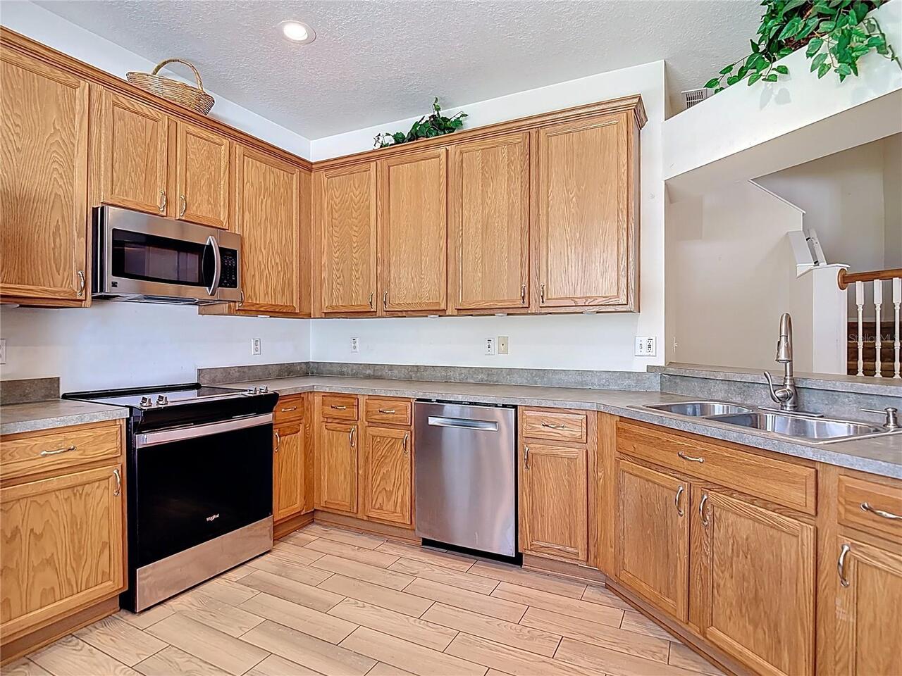 Listing Photo 7