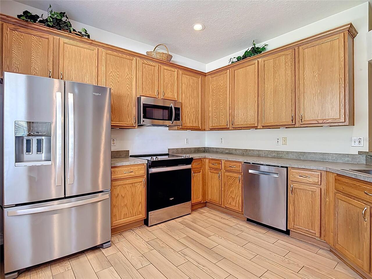 Listing Photo 8