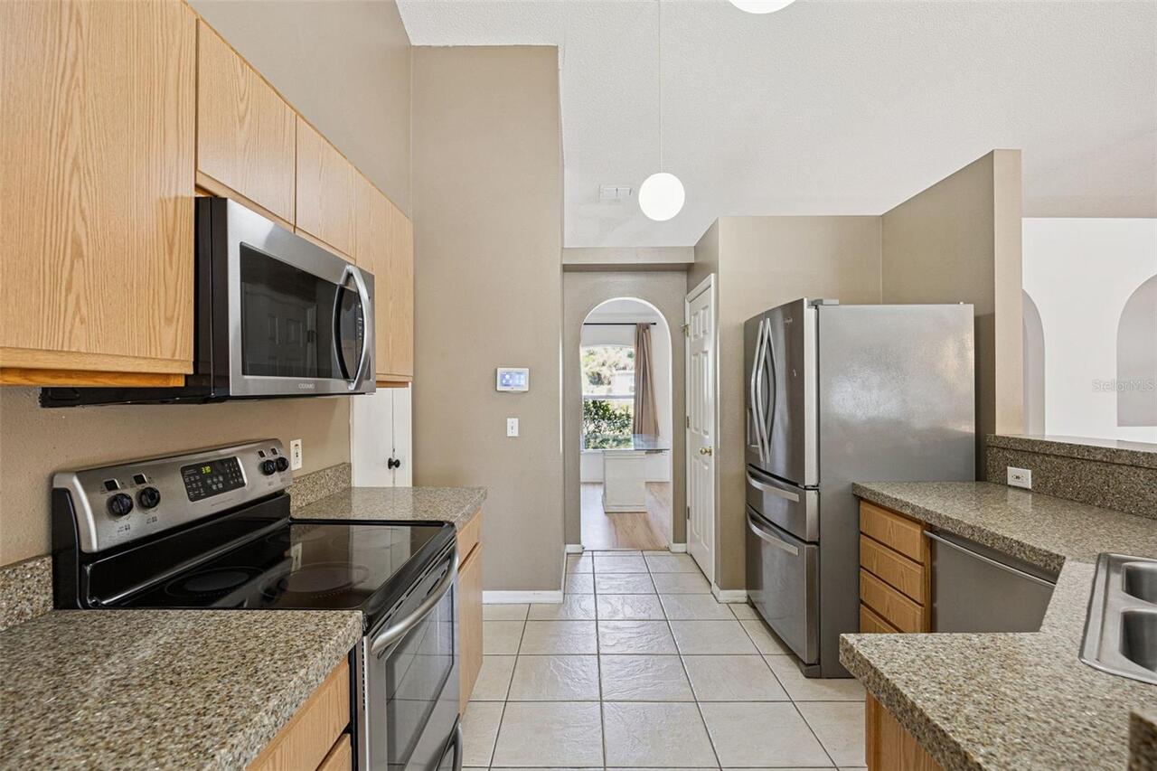 Listing Photo 12