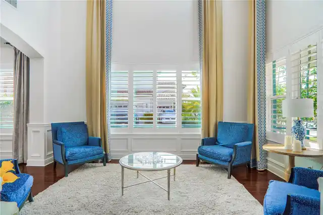 Listing Photo 12