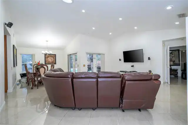 Listing Photo 24