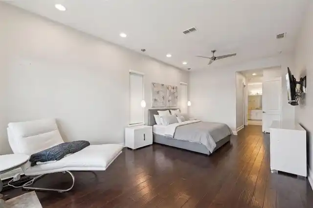 Listing Photo 19
