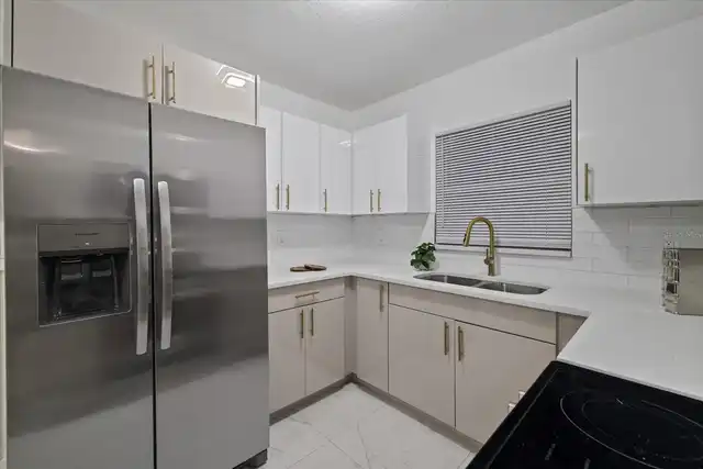 Listing Photo 8