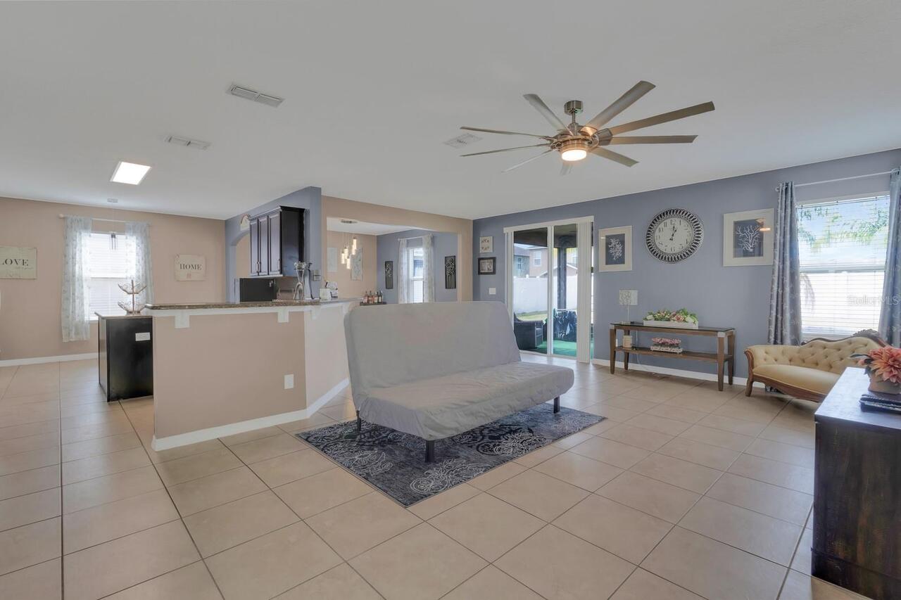 Listing Photo 12
