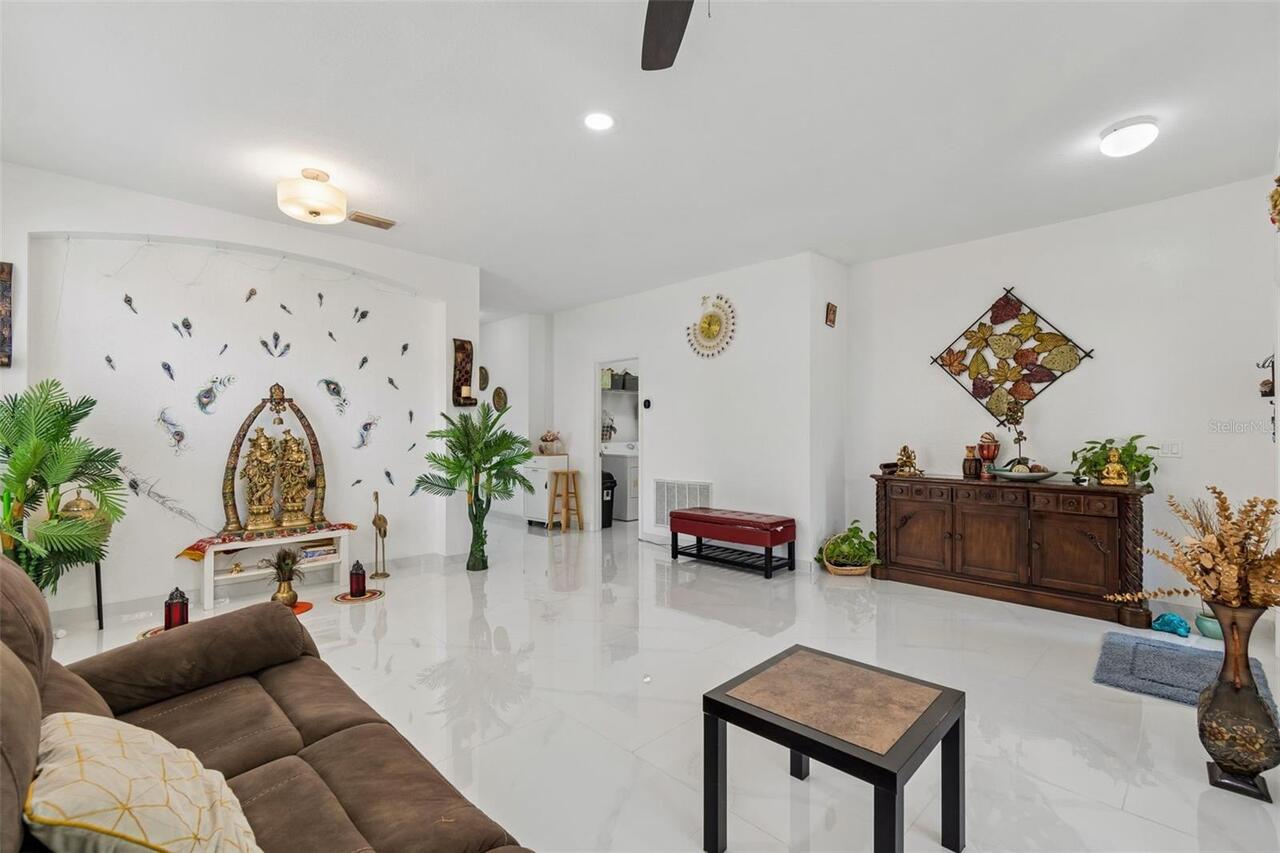 Listing Photo 12