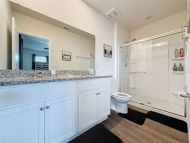 Listing Photo 11