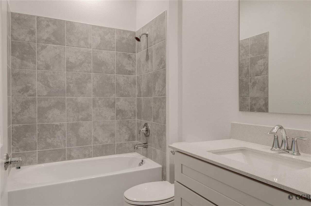 Listing Photo 12