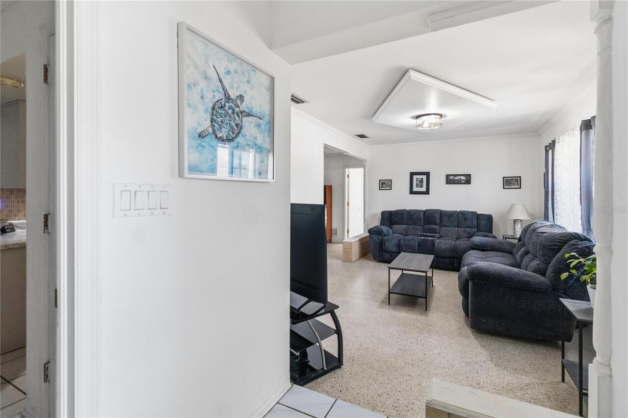 Listing Photo 9