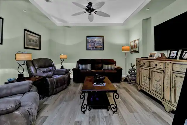 Listing Photo 16