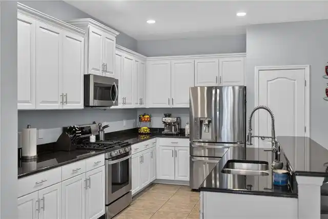 Listing Photo 7