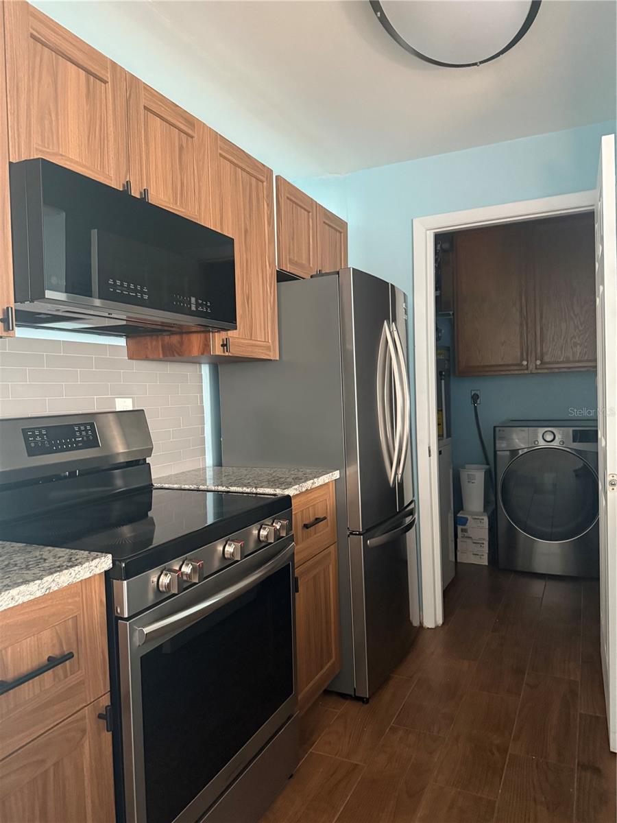 Listing Photo 12