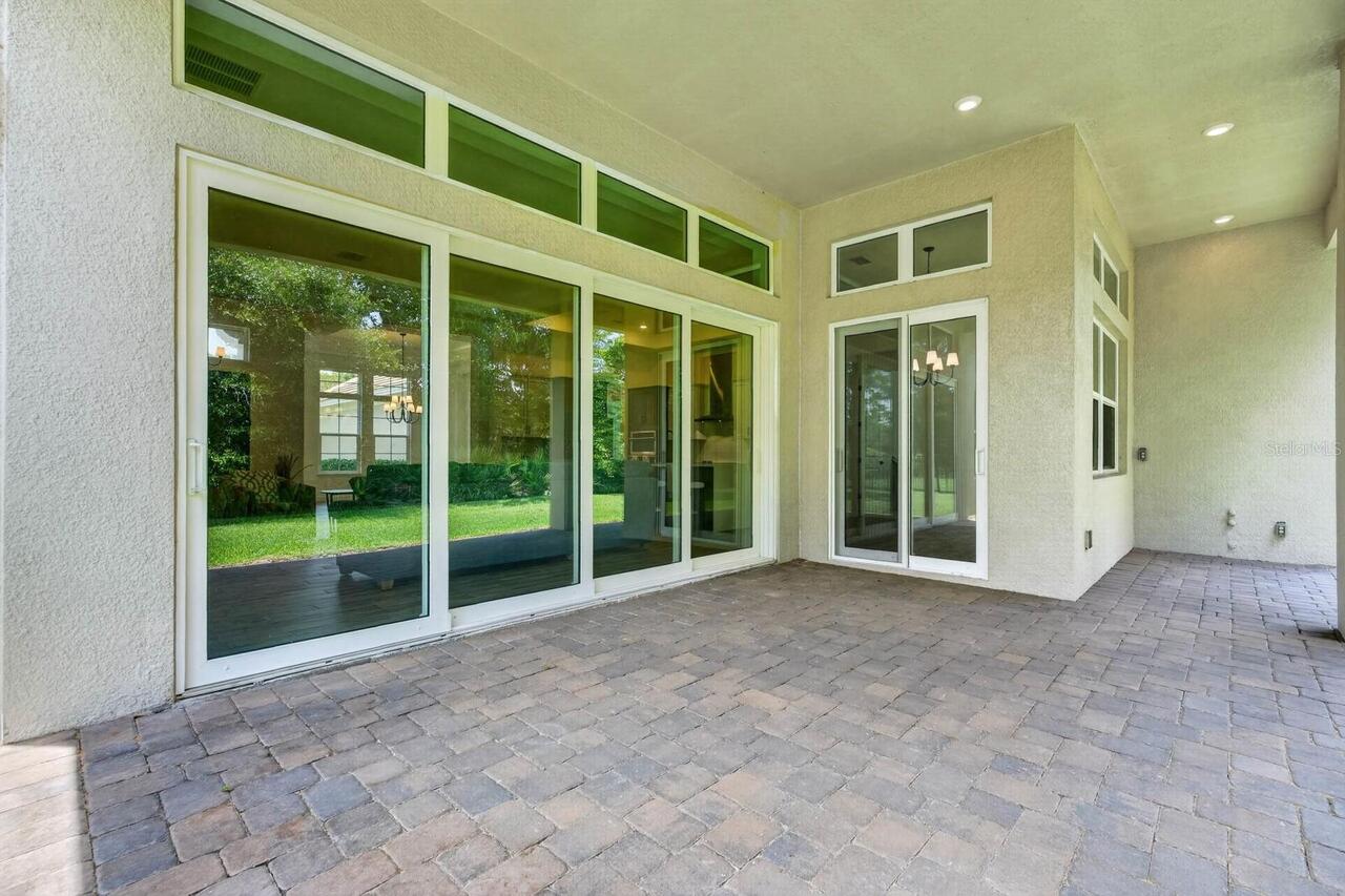 Listing Photo 8
