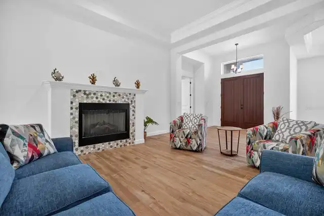 Listing Photo 14