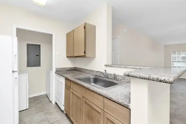 Listing Photo 7