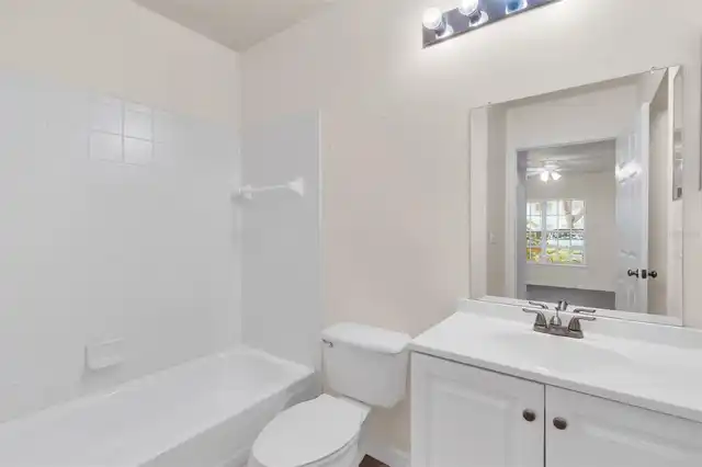 Listing Photo 12