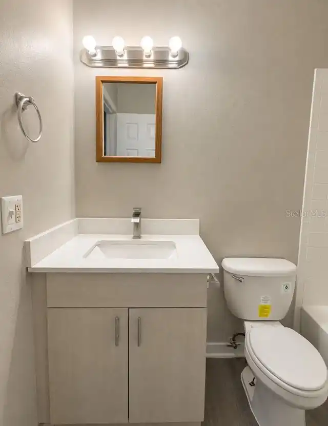 Listing Photo 11