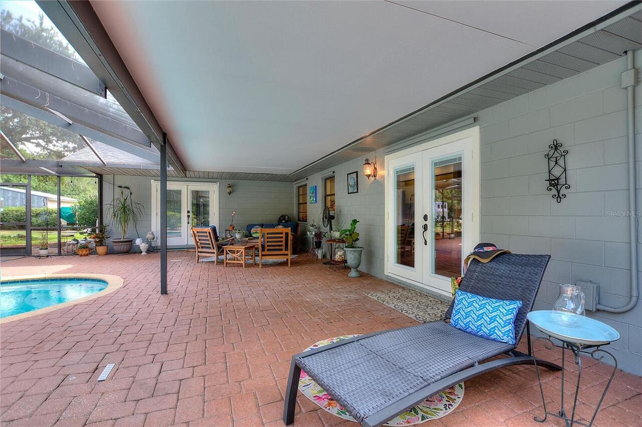 Listing Photo 17