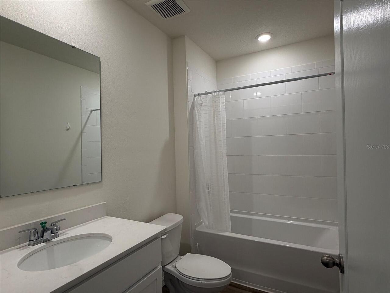 Listing Photo 9