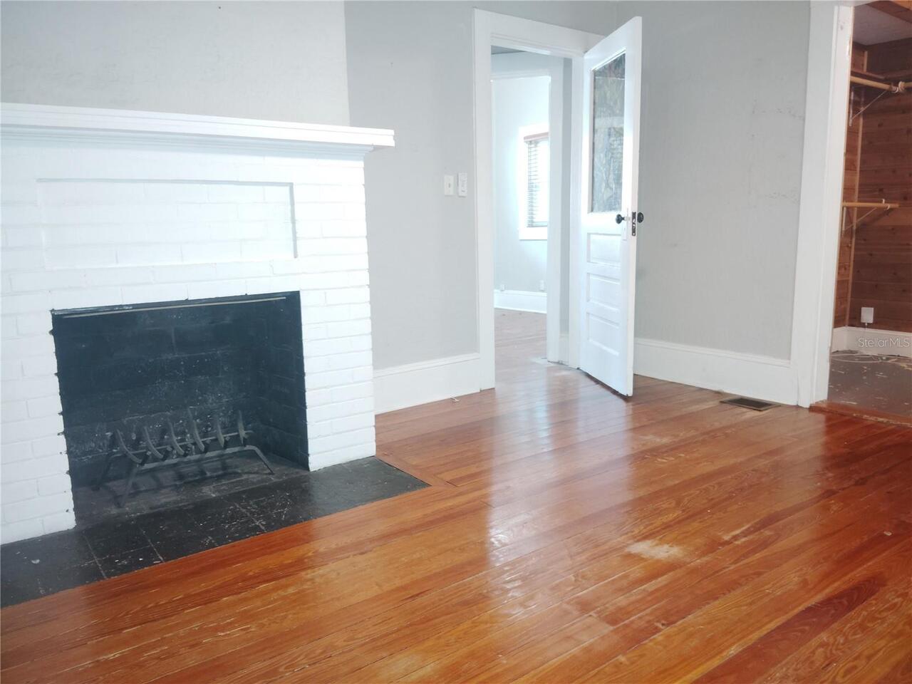 Listing Photo 6