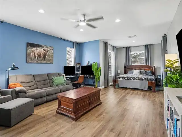 Listing Photo 14