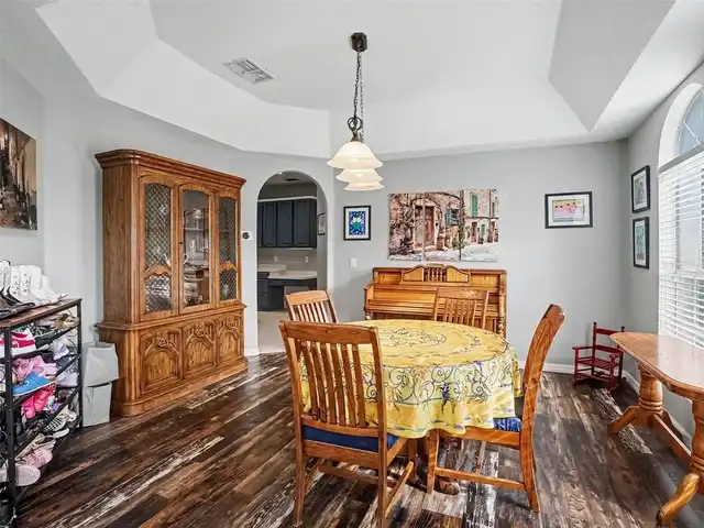 Listing Photo 17