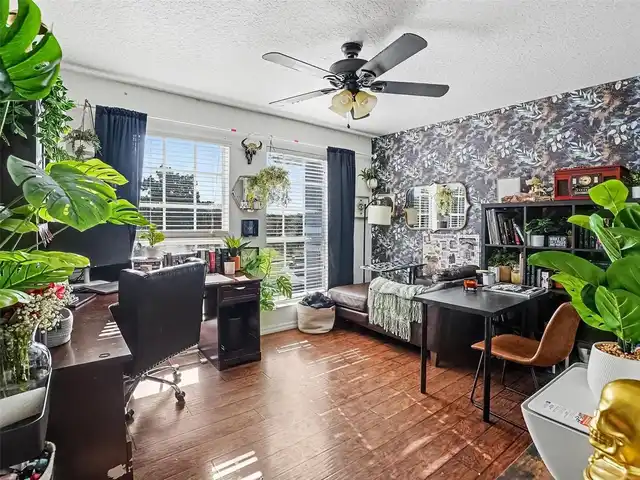 Listing Photo 5