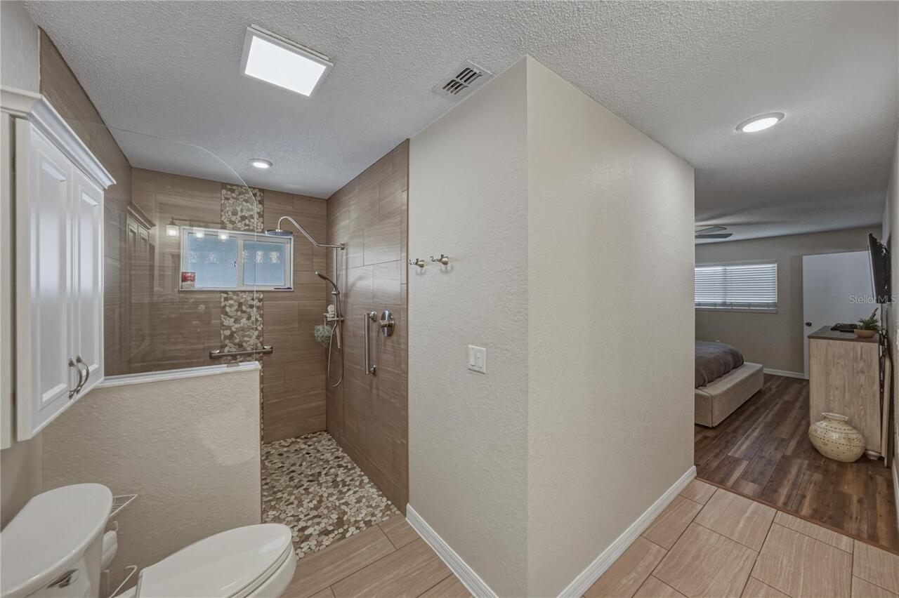 Listing Photo 44