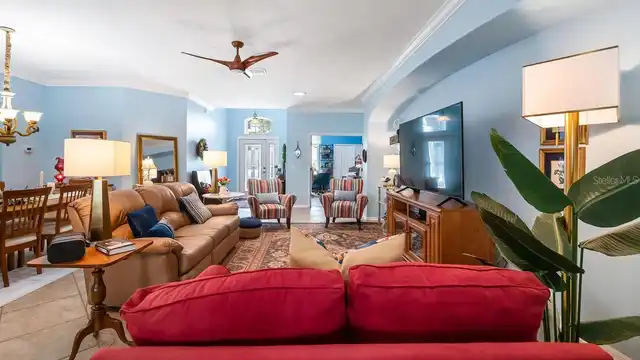 Listing Photo 8