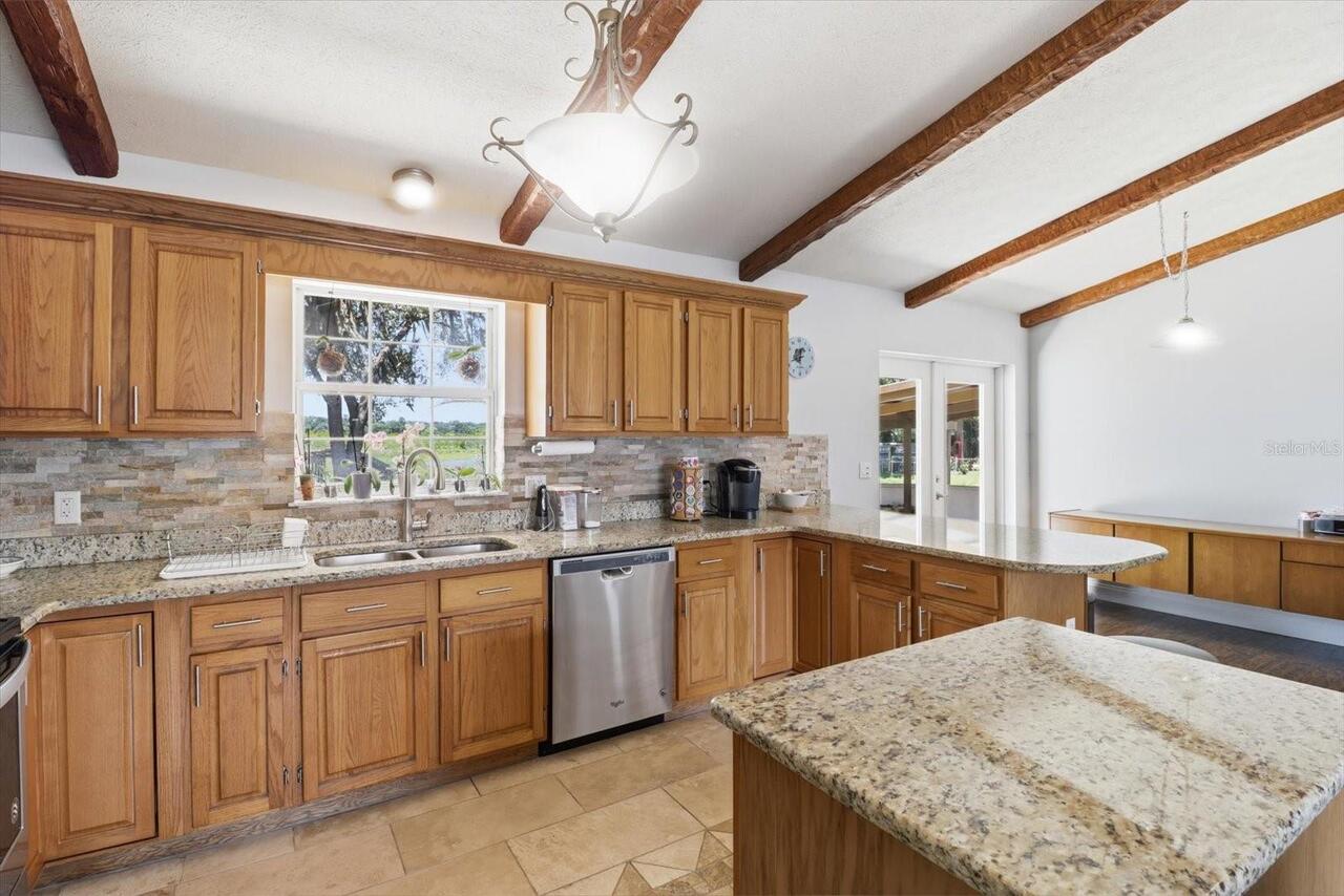 Listing Photo 14