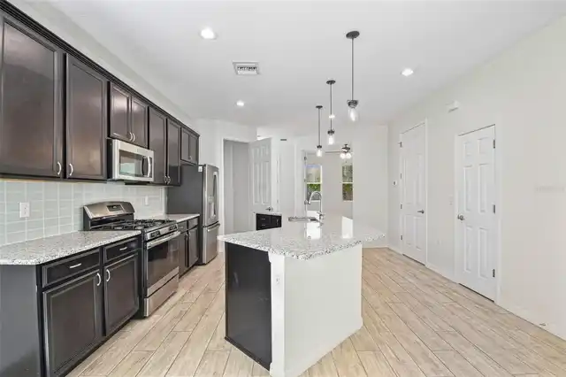 Listing Photo 17