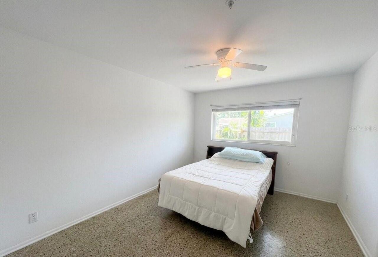 Listing Photo 9