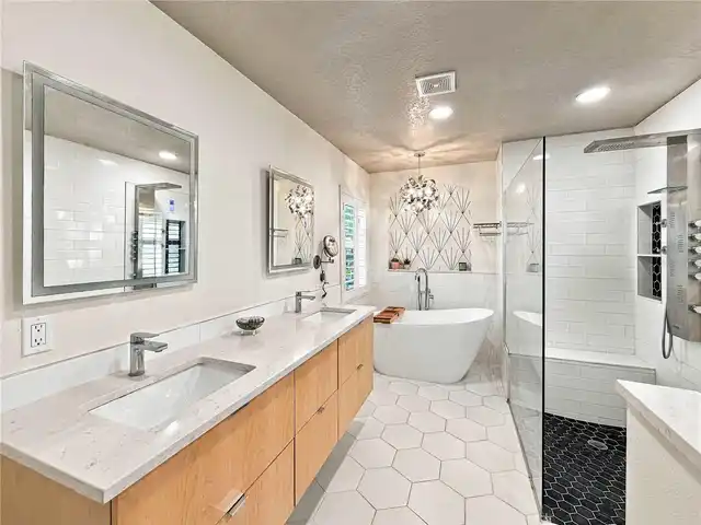 Listing Photo 17