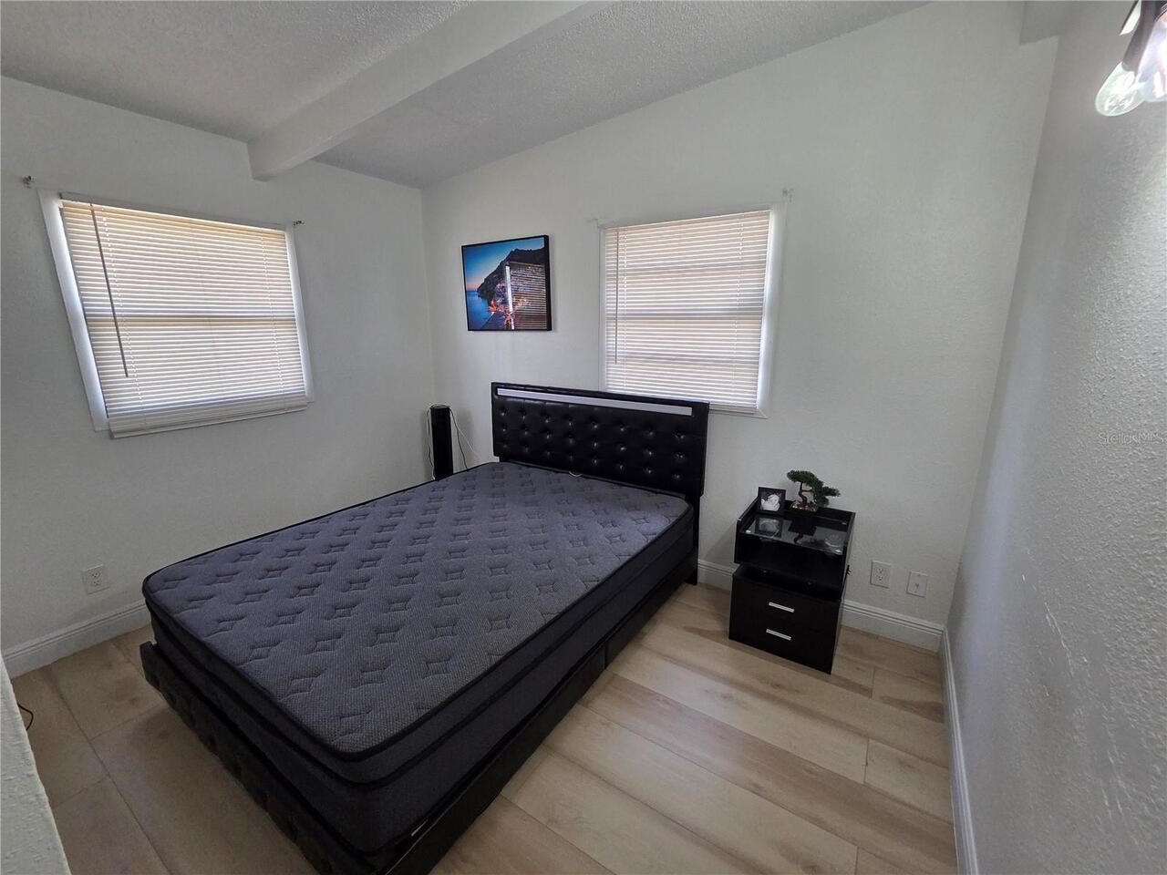 Listing Photo 9