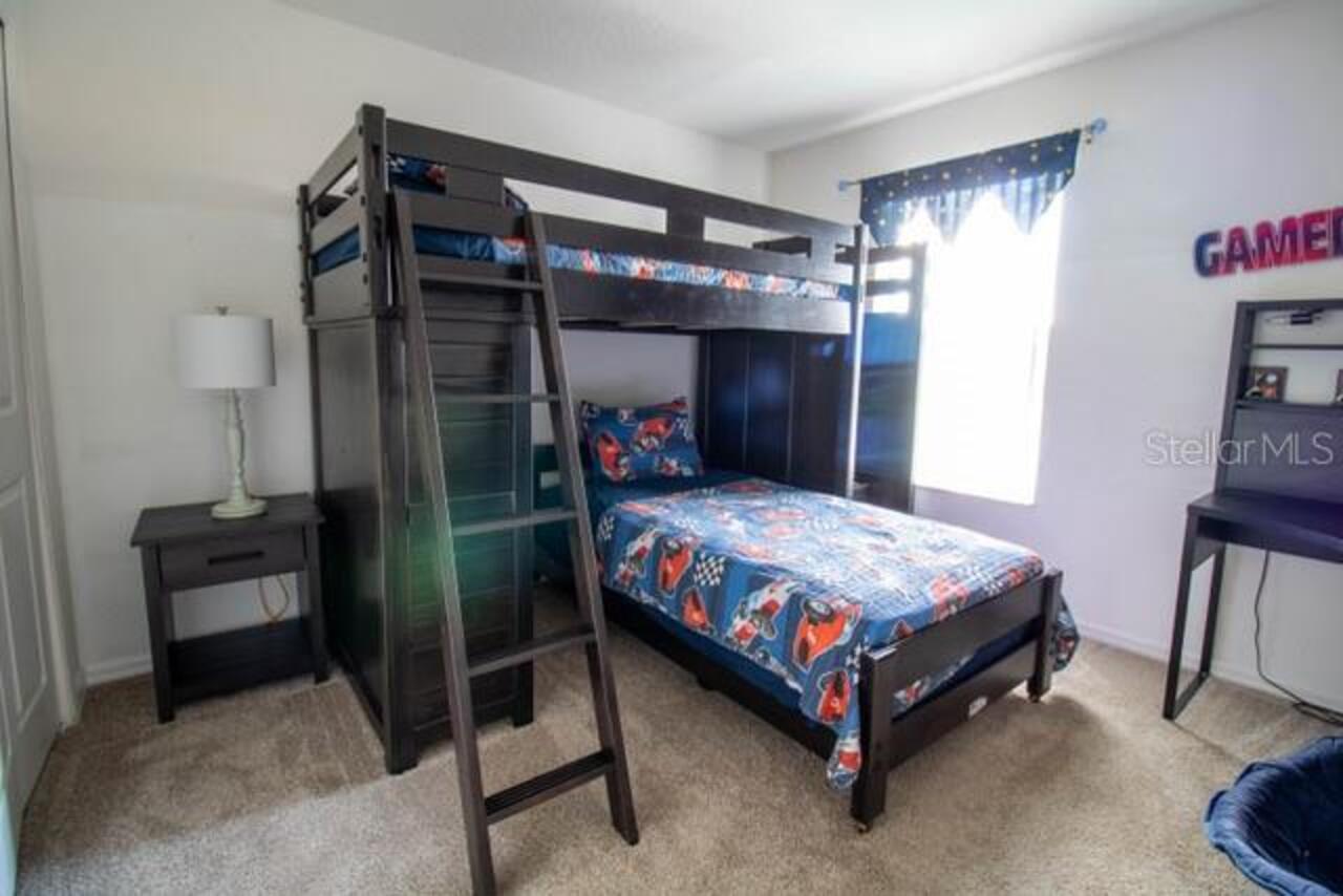 Listing Photo 12