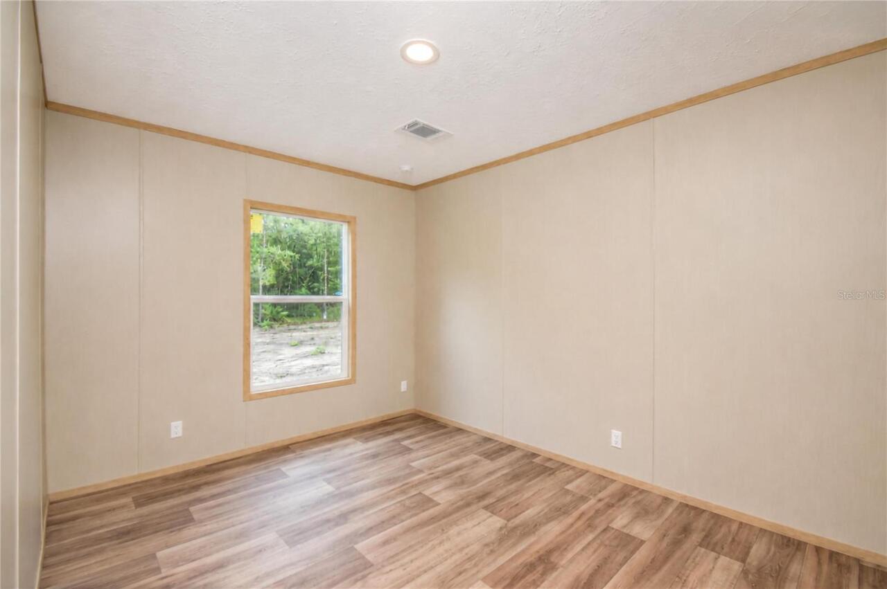 Listing Photo 26