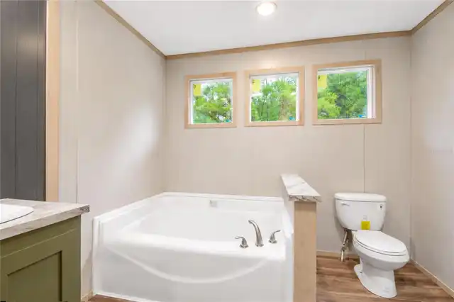 Listing Photo 19