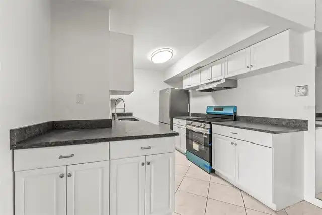 Listing Photo 10