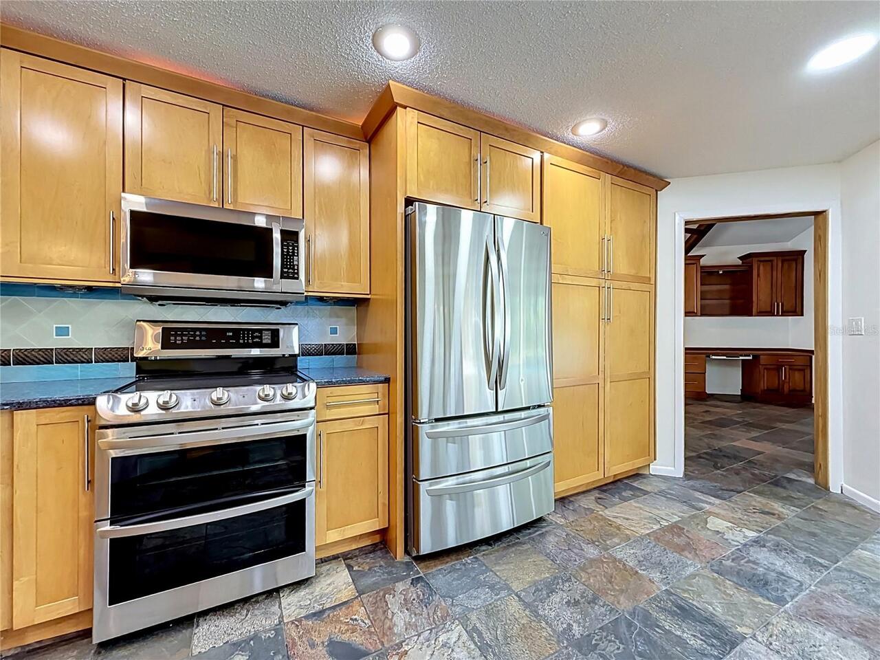 Listing Photo 16