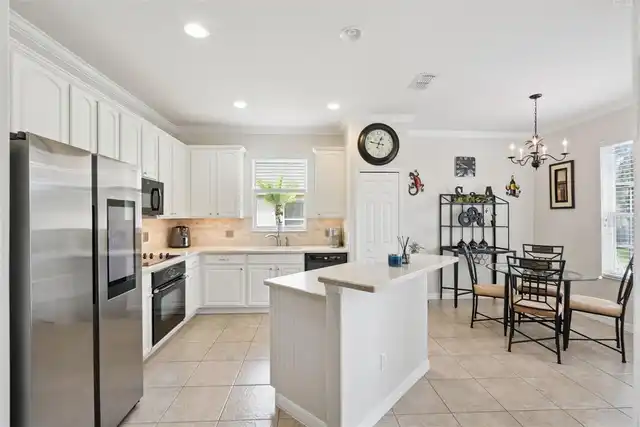 Listing Photo 12