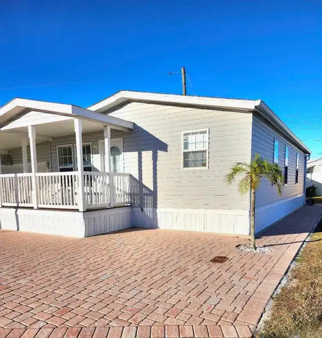 Listing Photo 8