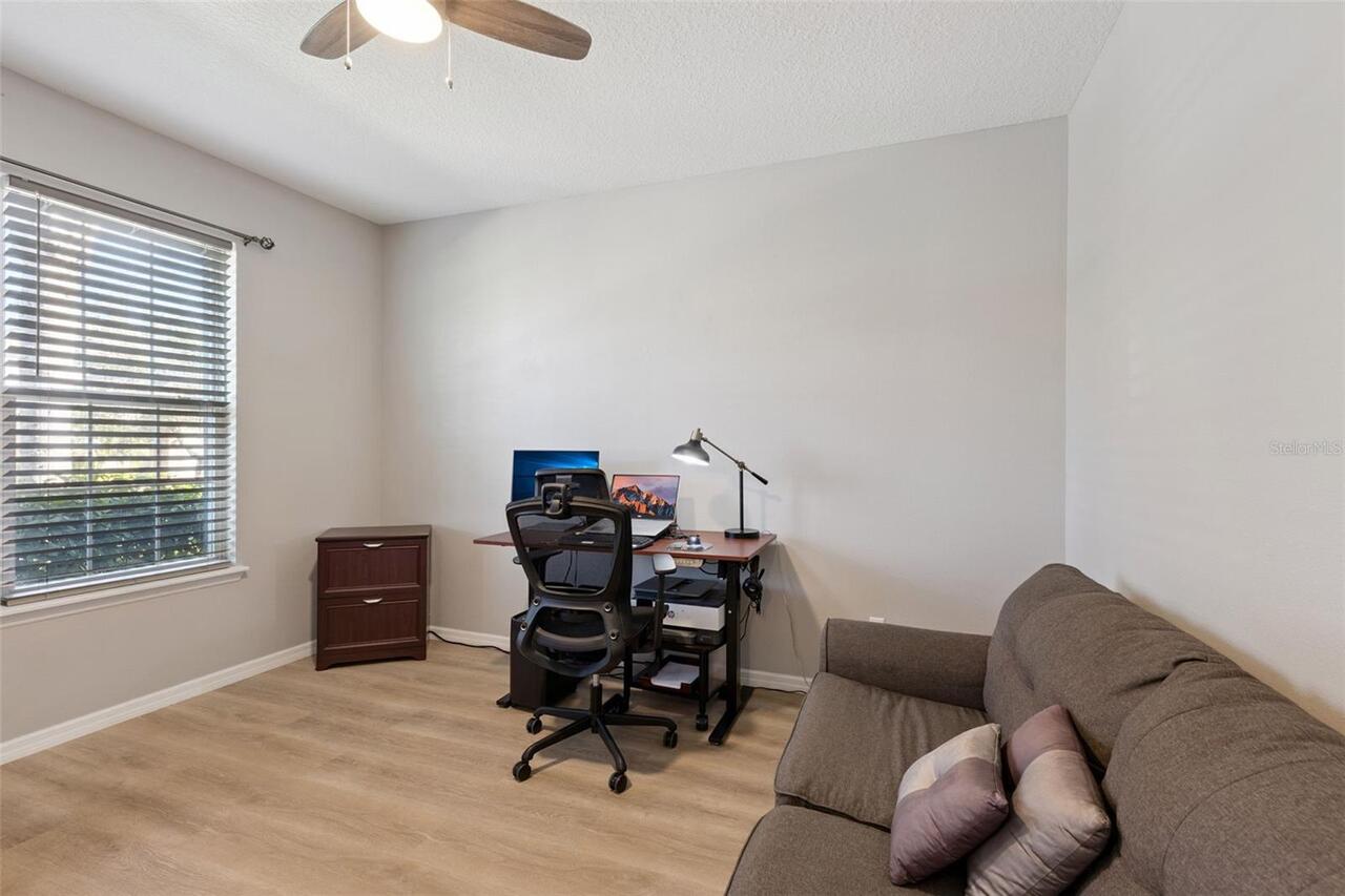 Listing Photo 12