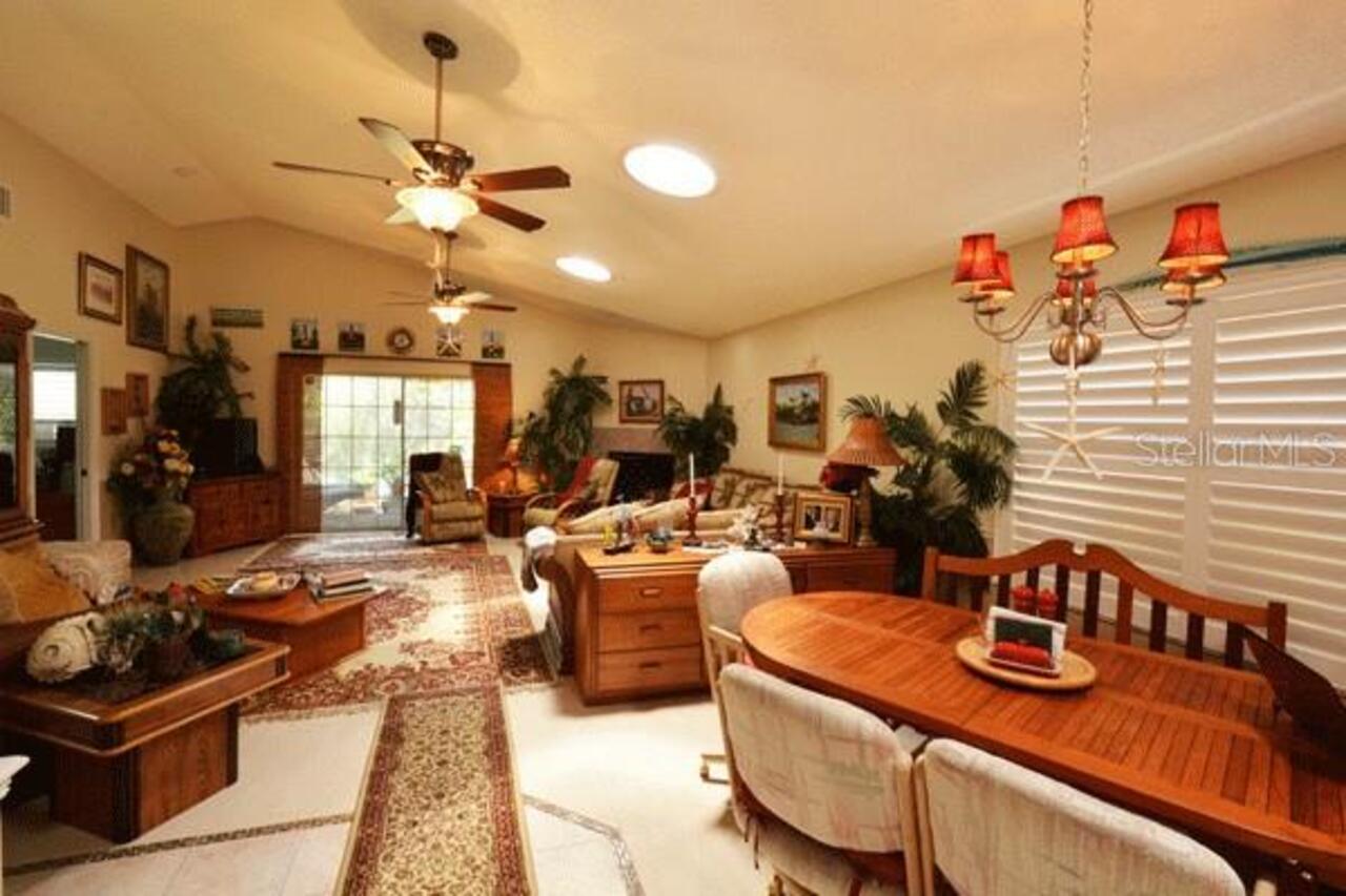 Listing Photo 11