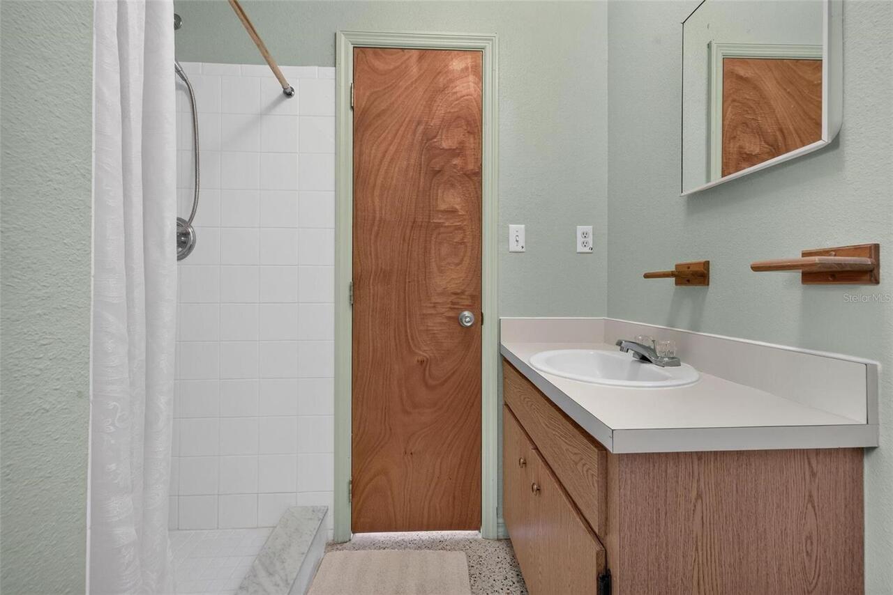 Listing Photo 9