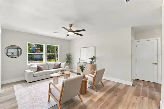 Listing Photo 8