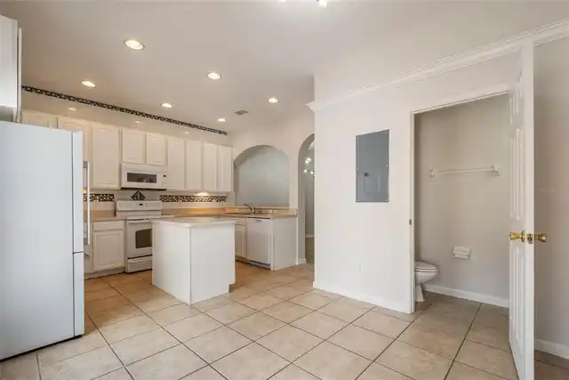 Listing Photo 17